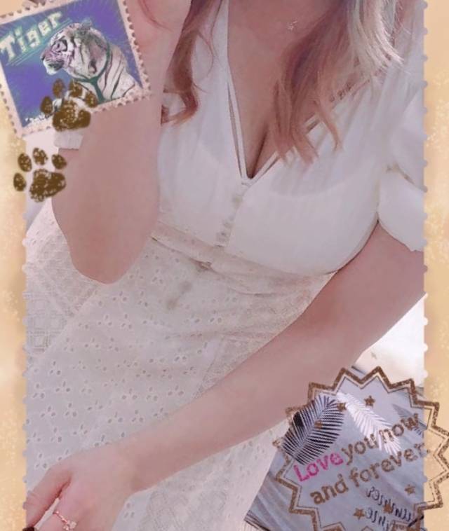 待ってます~ニーナです