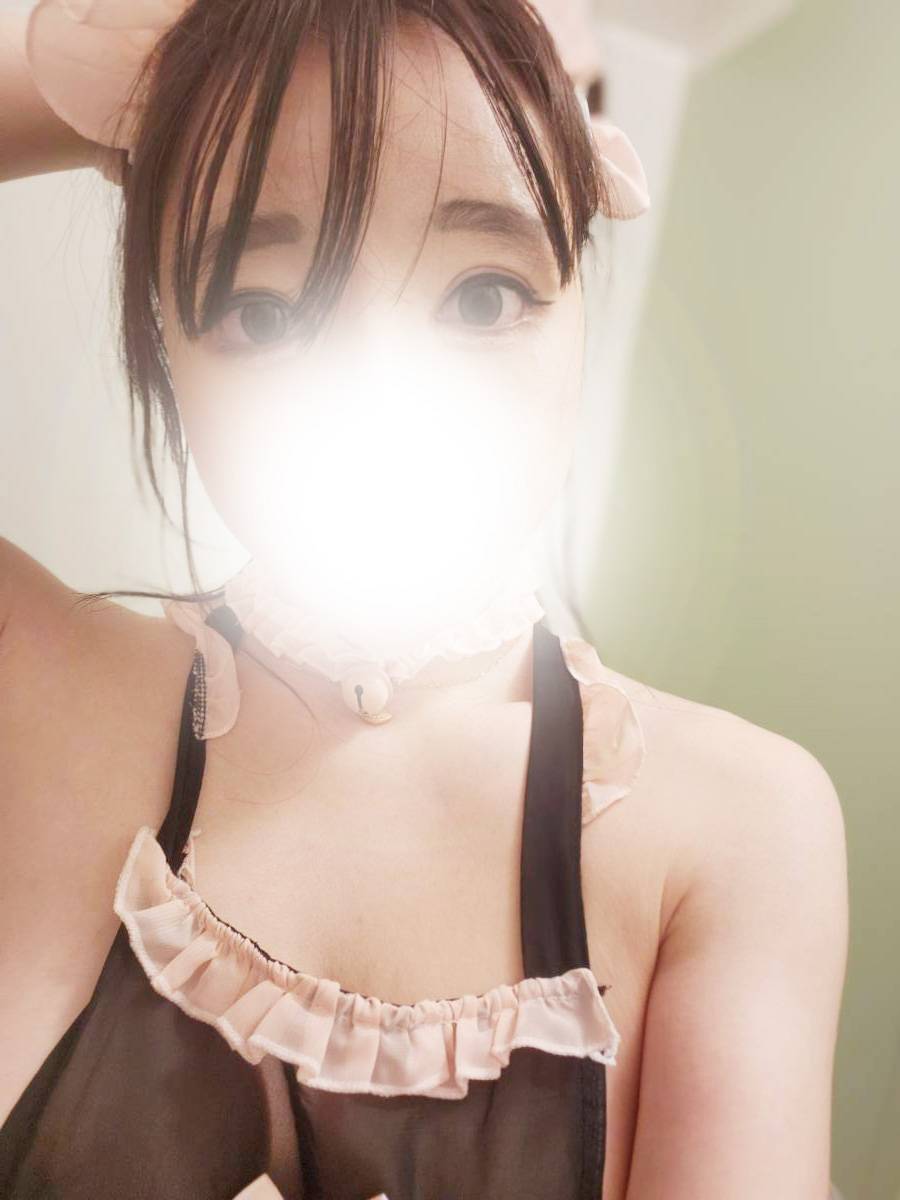 さっき遊んでくれたお兄さん~!